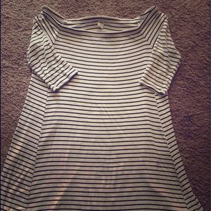 🌼 Old Navy cold shoulder dress 🌼